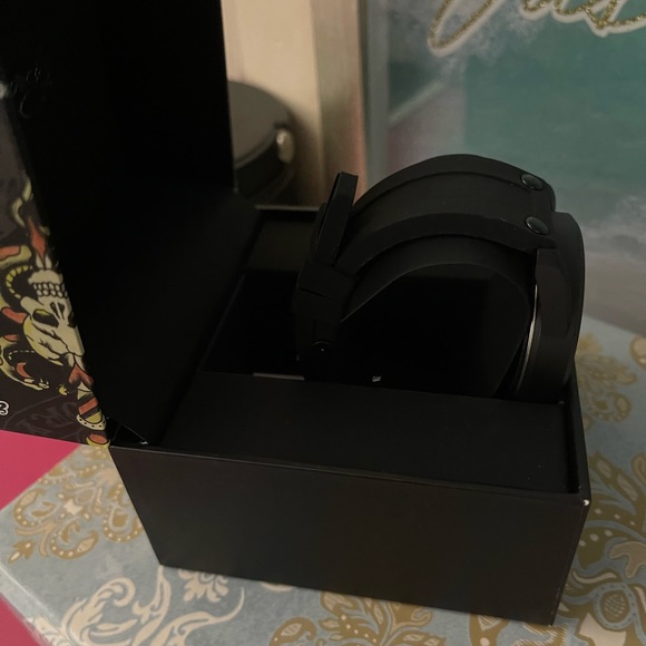 NIB ED HARDY WATCH - Picture 5 of 13